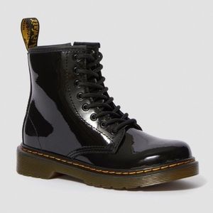 Dr. Martin Patent leather boots 🖤